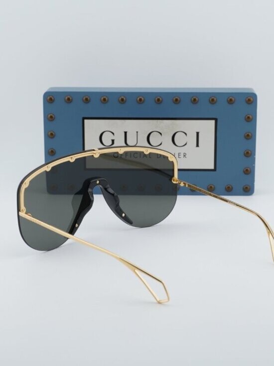 Gucci GG0667S 001 Shield Sunglasses - Gold\\Grey main image 10